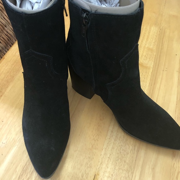 Isaac Mizrahi Shoes - Isaac Mizrahi Live Black Suede Caelan Women Western Block Heel Boot NWOB 7.5